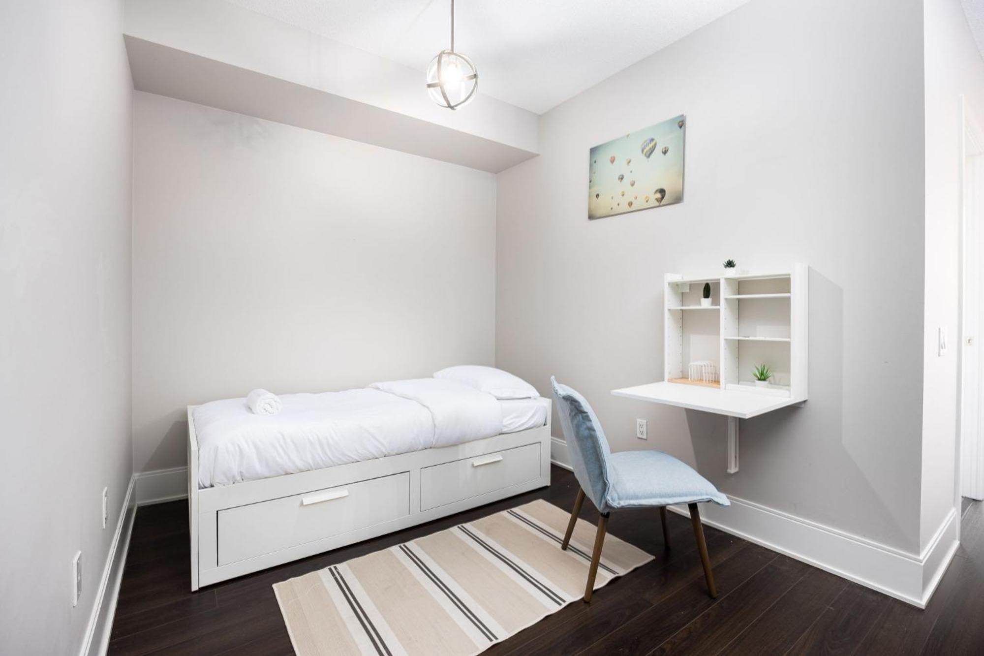 Dwtn Condo Near Cn Tower! W/ Free Parking Торонто Екстер'єр фото